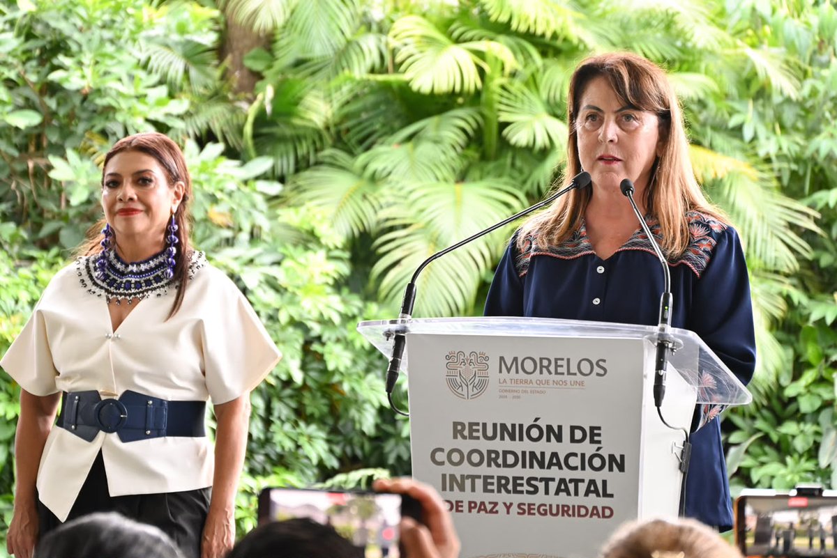 margarita_gs's tweet photo. Hoy, nuestro estado fue sede de la Reunión Interestatal de Coordinación por la Paz y Seguridad, un encuentro en el que refrendamos que la tranquilidad de las familias es una responsabilidad que nos convoca a trabajar unidos.

Me dio mucho gusto recibir a la jefa de Gobierno de la Ciudad de México, @ClaraBrugadaM, a la gobernadora de Guerrero, @EvelynSalgadoP, la gobernadora del Estado de México, @delfinagomeza, al gobernador de Hidalgo, @juliomenchaca_ y a las autoridades de los estados de Tlaxcala, Puebla y Querétaro. 

Desde Morelos seguiremos construyendo acuerdos y sumando esfuerzos para que la paz y el bienestar lleguen a cada rincón de nuestra región.