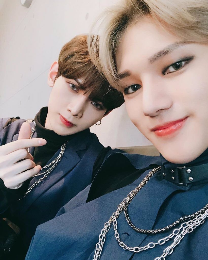 thebluehawkz's tweet photo. Tenía que traerme a mi cuñis #𝐊hα𝐥dei 👑  a la #𝔉iᥱsta符号𝑃a𝕣ty y nos morimos de ternura con las chicas #𝑏ℓo͟omιz𓈒࣪𓇼𝔉αnsign de lo bonitas que son. Disfrutamos mucho de esta #𝑆ecretː𖦹𝔉iᥱsta 🩵. 

˚˖ ▹ 𝗦𝗮𝗴𝗶𝘁𝘁𝗮𝗿𝗶𝘂𝘀 𝙃𝙮𝙡𝙞𝙖 𓂃 https://t.co/rcFRM1wliX