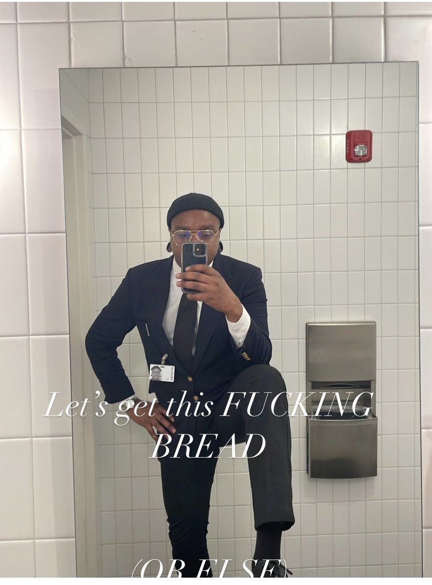 thatstopical's tweet photo. I knew niggas were fake when I used to show up to the function dressed like this and they’d be like “I didn’t even see you” yeah cause we all know how many other 6’5” black dudes there are in here in a fucking SUIT https://t.co/L3XezSc5AX