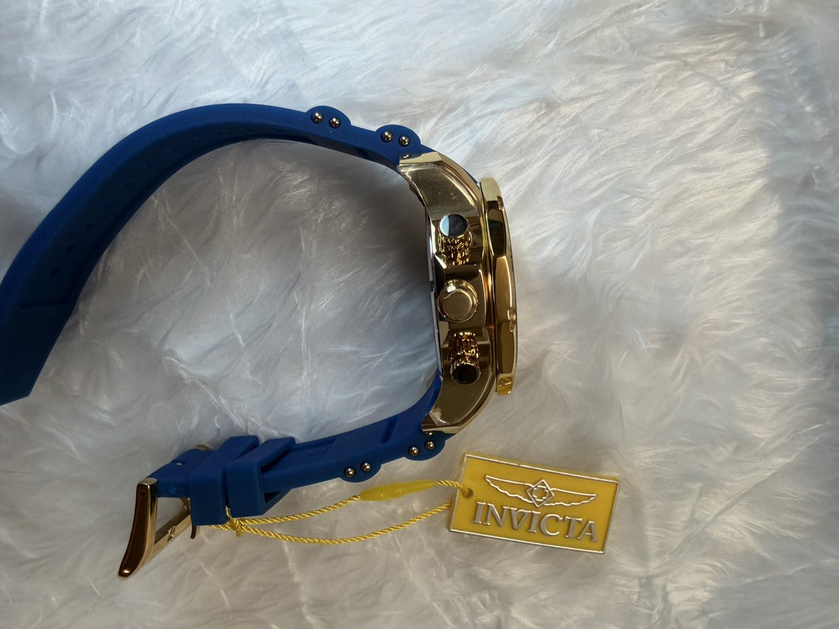 csamsof's tweet photo. 50mm gold-tone Invicta Pro Diver 22798 — blue dial, chrono subdials, 100m WR.
Looks like a $795 watch. Listed for a lot less on my eBay.
Link in comments
#Invicta #ProDiver #MensWatch #eBayFinds #WatchFam @eBay https://t.co/3SKIjy741K