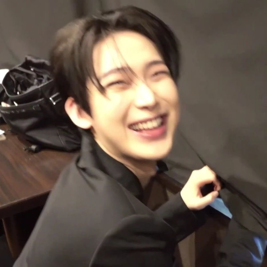dearienoo's tweet photo. the smiley friend (..◜ᴗ◝..) #SUNOO #선우 https://t.co/ydx7PPrQXo