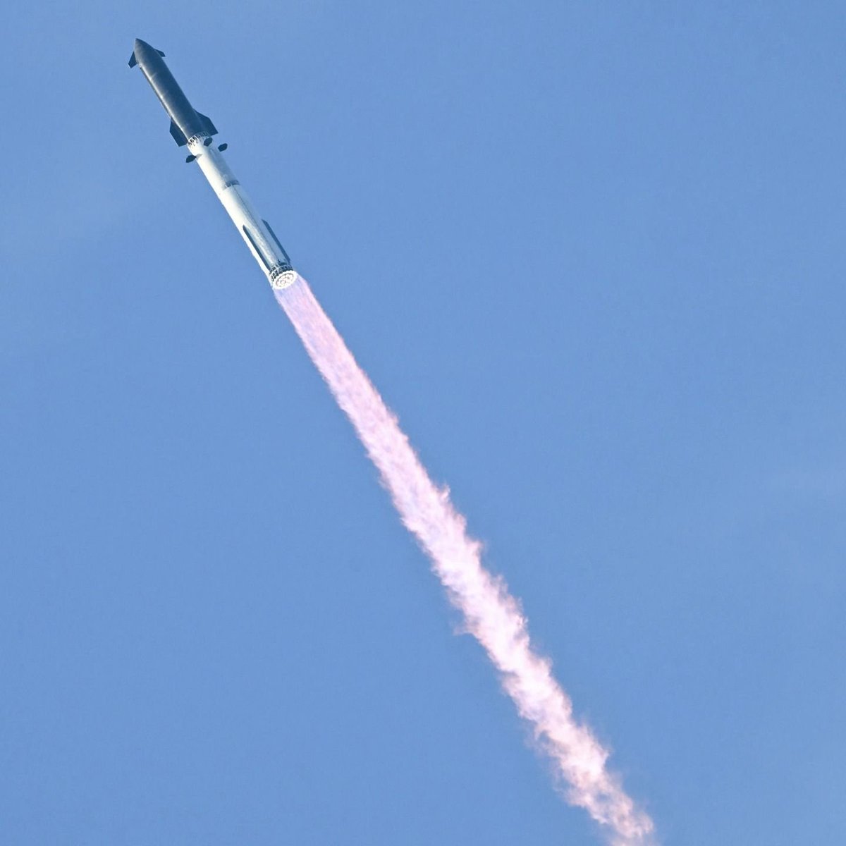 KalSpriggs's tweet photo. For those lacking perspective: Starship 14 has roughly the same internal payload volume as the International Space Station.  Not 1 or 2 modules. the entire thing.

In one lift. The ISS has taken over 40 launches to build.

SpaceX can equal its volume it in one launch. https://t.co/uEdJuaEcv5