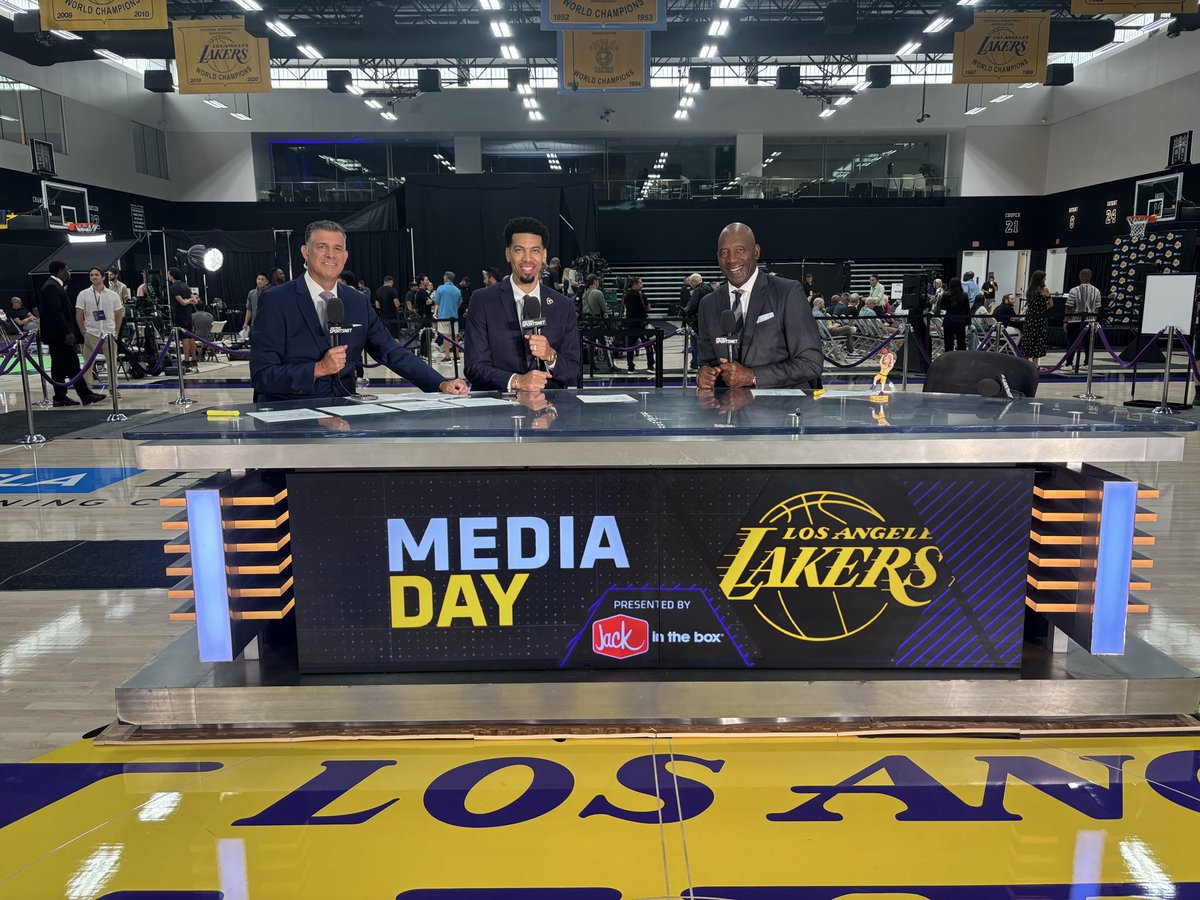 JamesWorthy42's tweet photo. BTS at Lakers Media Day. Catch clips from today @SpectrumSN 

W @geeter3 @DGreen_14 and our incredible SportsNet crew 

#lakers #mediaday https://t.co/1iisfIk6KL