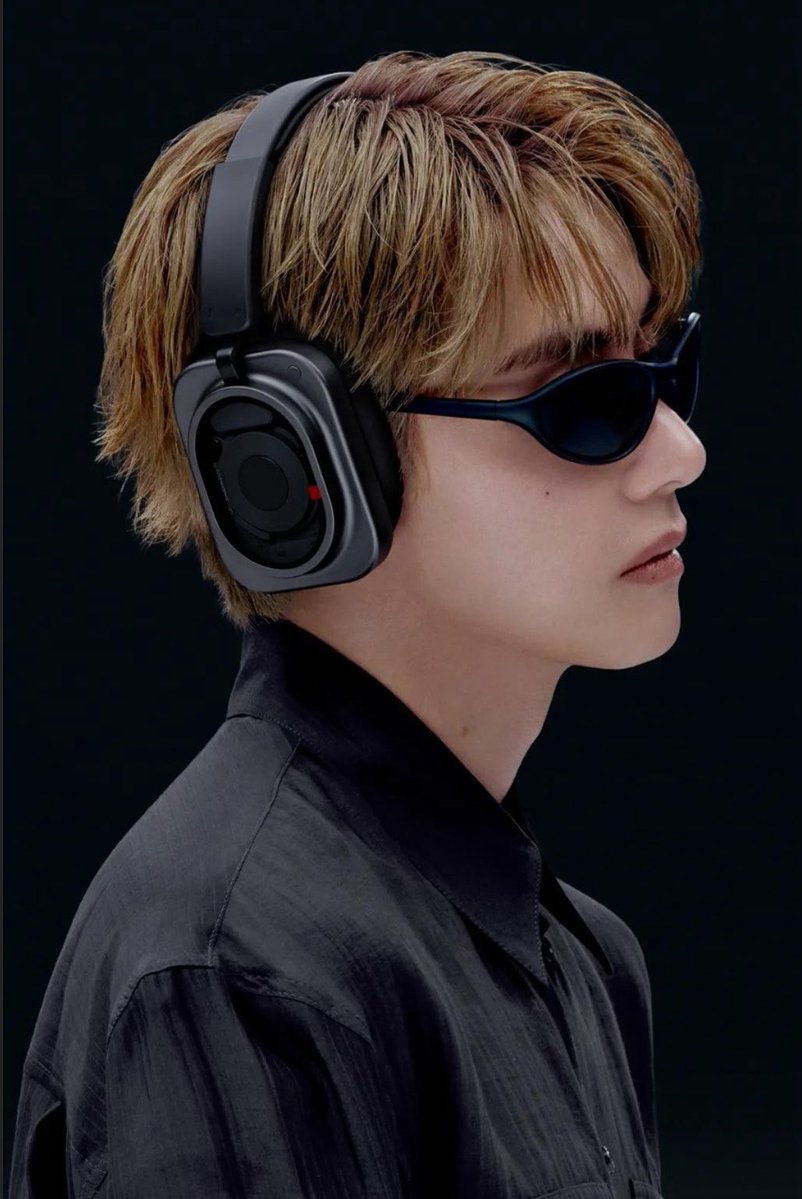 btschartsxdaily's tweet photo. "I'm excited to be part of this bold new chapter with Nothing. Headphone (1) Pro feels true to how I create, with a design grounded in creative expression. I look forward to our journey together." - #V
 
TAEHYUNG FOR NOTHING
NOTHING GLOBAL AMBASSADOR V
#TAEHYUNGxNOTHING
#VxNOTHING