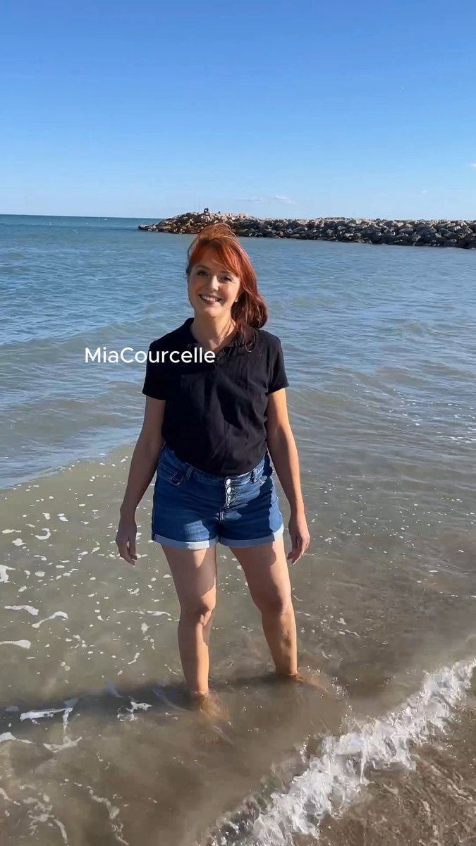 MiaCourcelle's tweet photo. Tu viendrais faire une balade romantique avec moi ? Gros bisou à toi 😘 https://t.co/tHbYK0cZRW