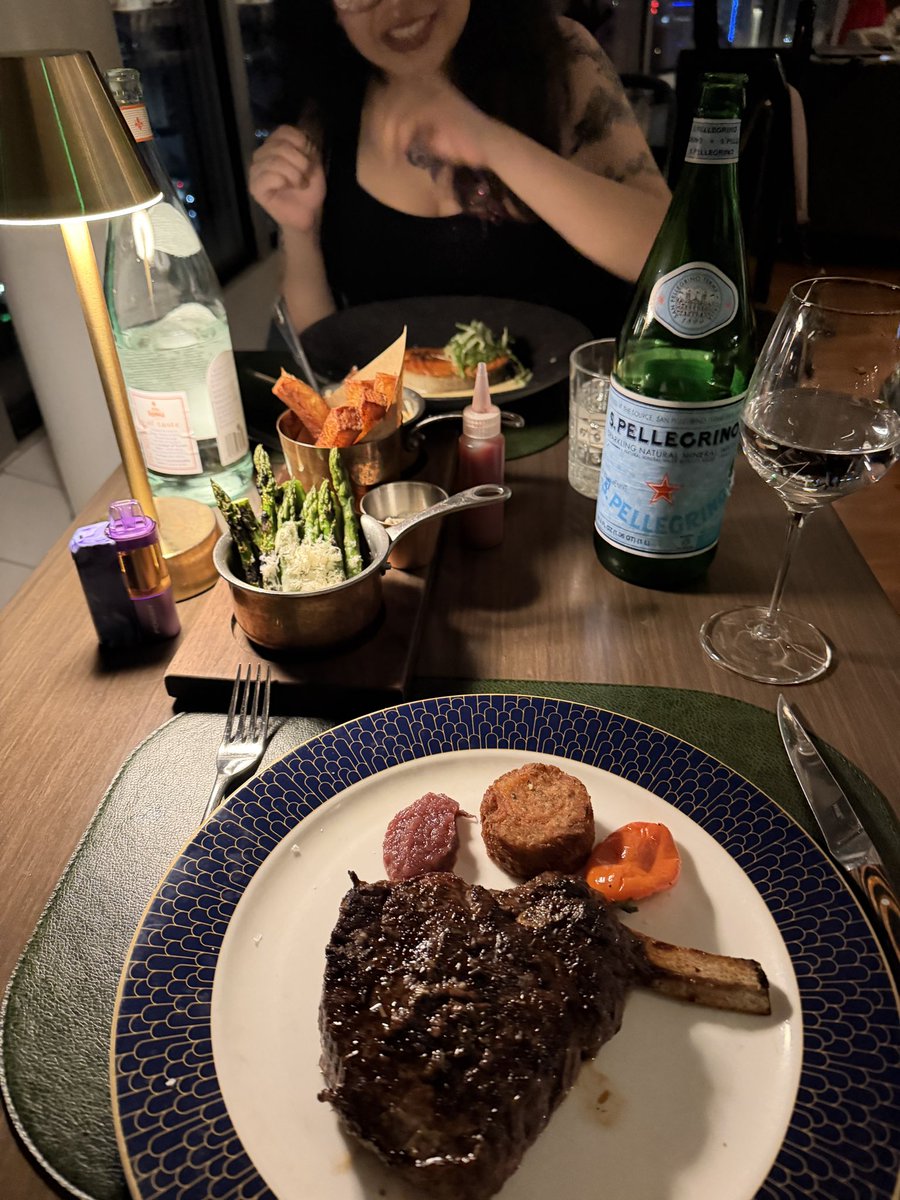 dylnali's tweet photo. Thinking about how i fell in love with a girl i met on twitter flew her to Dallas and had some fine dining and a condo 40 stories up while we bar hopping and explored only for me to realize that i do like men im so sorry homegirl love u https://t.co/ZO7CJGkPz5