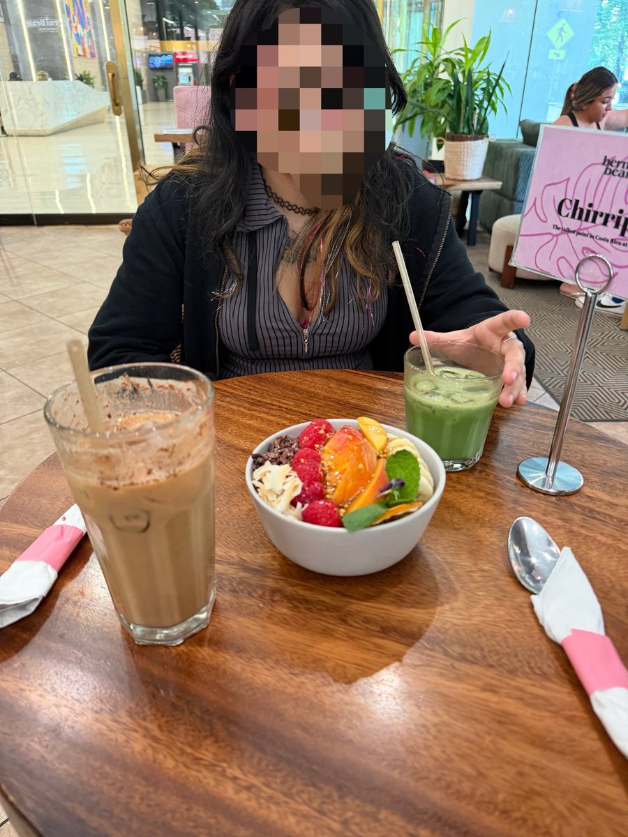 dylnali's tweet photo. Thinking about how i fell in love with a girl i met on twitter flew her to Dallas and had some fine dining and a condo 40 stories up while we bar hopping and explored only for me to realize that i do like men im so sorry homegirl love u https://t.co/ZO7CJGkPz5