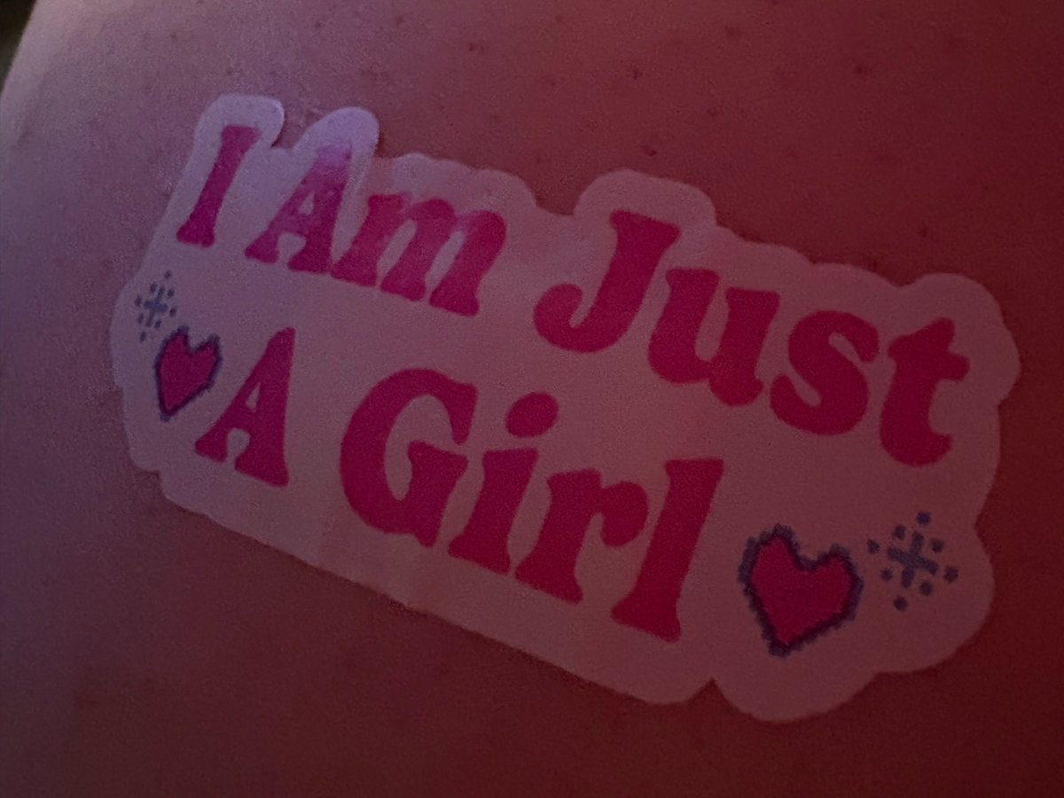 pinkbunnibun's tweet photo. GUESS WHAT ? I JUST DID MY FIRST SHOT OF ESTROGEN ISNT THAT PRETTY COOL ?! https://t.co/yc1wlJ7yHS