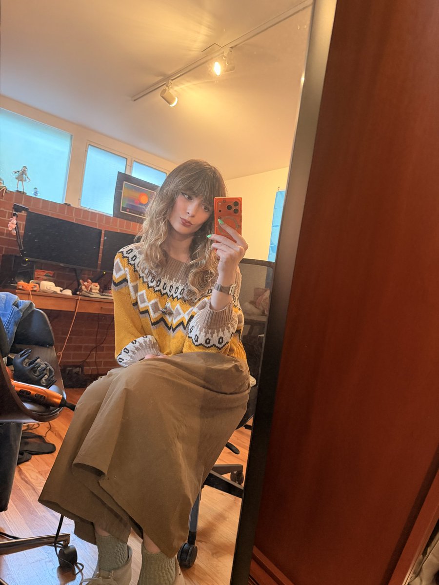 JenniferRhythm's tweet photo. most femme I’ve felt in a while https://t.co/a6DgQPEjRs