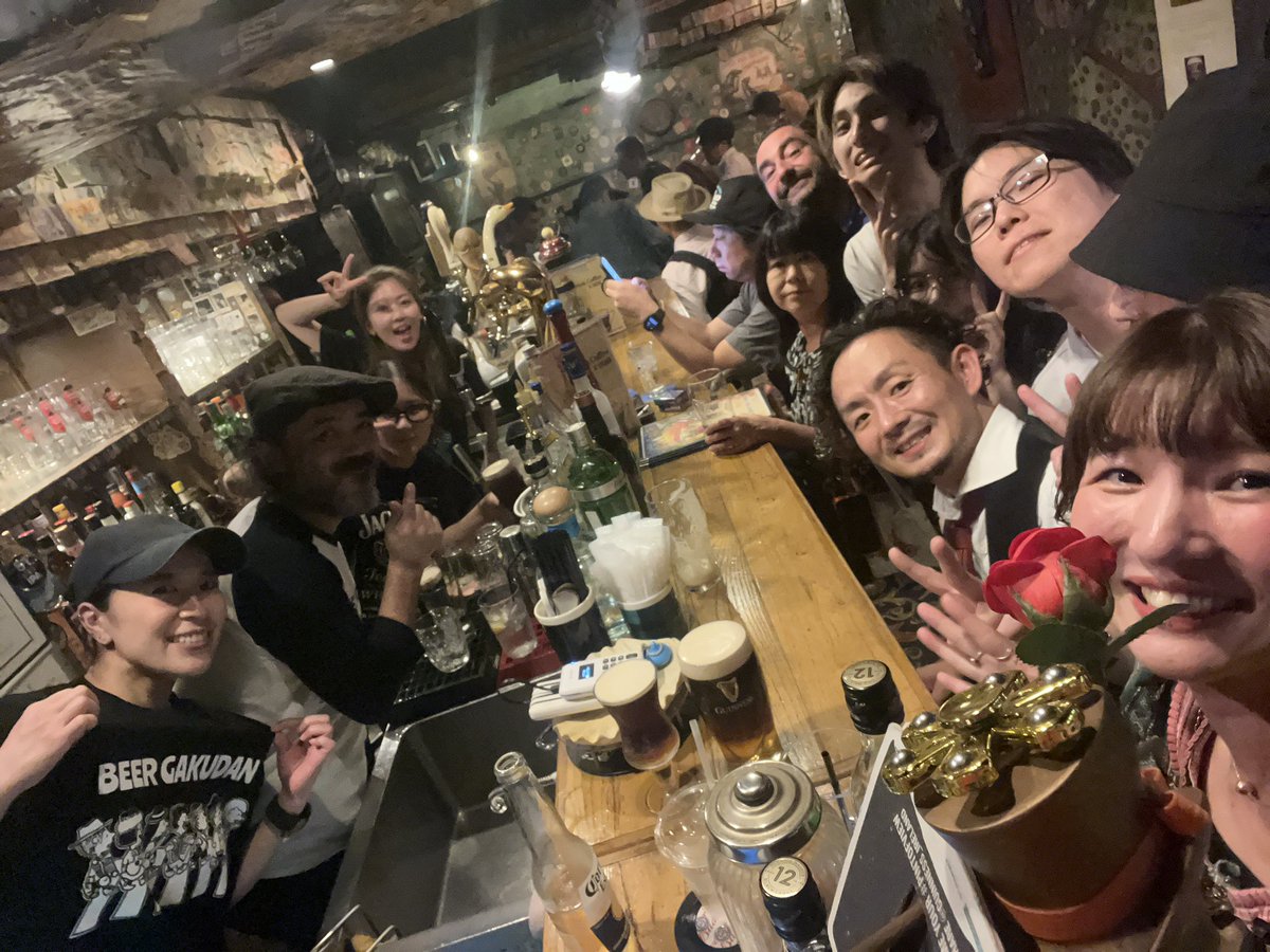 beergakudan's tweet photo. 秋のビアまつりにお越しくださった皆様♡
ありがとうございました♡

おかげさまで、めーちゃくちゃにいい夜となりました🌙

最高な夜を我ら、麦酒楽団と共に過ごしてくれた皆さんに♡
心からの大好きをっ➰♡
皆さんと飲むギネスがおいしすぎる、忘れられない夜になりました🌙⭐️

#ビアまつり https://t.co/r50bGlkTur