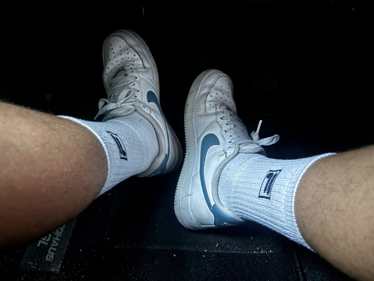 FeetMastermh's tweet photo. I drive.
You stay under my feet.
Sniff my worn socks if you’re lucky.
That’s all you get.
DM me. 🔥🤫

#feet #socks #wornsocks #sneakers #malefeet #footfetish #dirtysocks #smellyfeet #feetpics #dom #alpha https://t.co/nSoe20r3zE