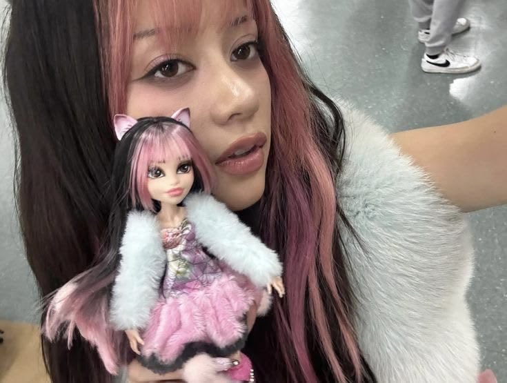 kitsnerush's tweet photo. pink megan you will never be forgotten 💝⭐️🍒 https://t.co/8PLWyLXRd4