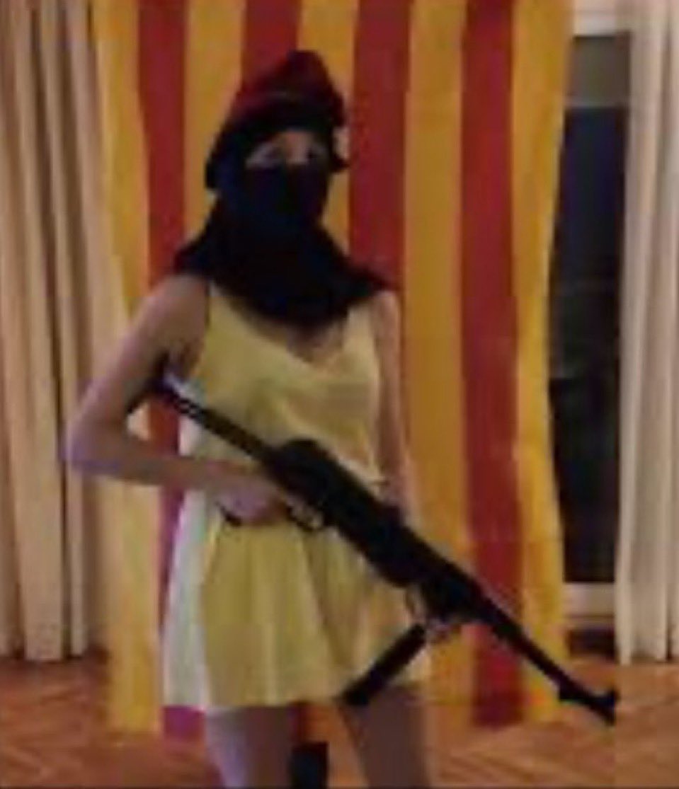 fansdequadrisme's tweet photo. Catalans agafeu les armes https://t.co/MVHl6weoFr