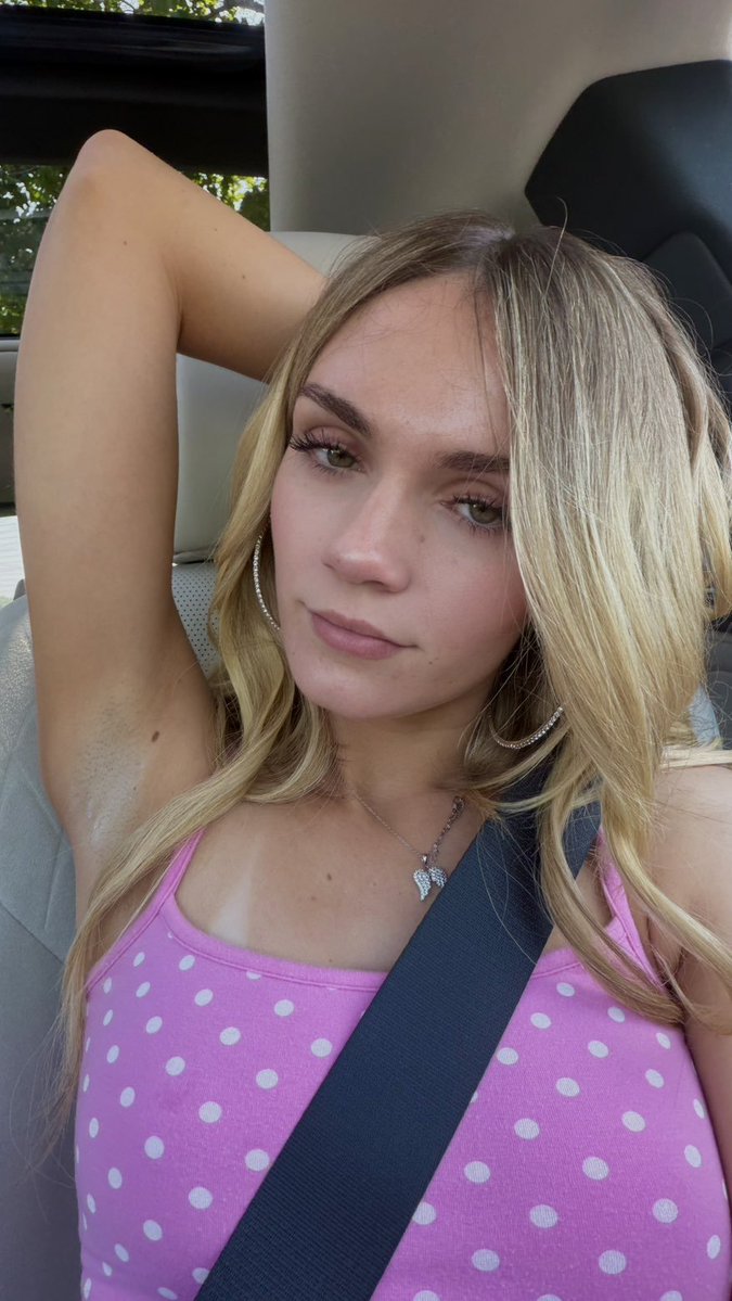 submit2trinity's tweet photo. This actually gets you going? 🤢 https://t.co/GQovZ84L1k