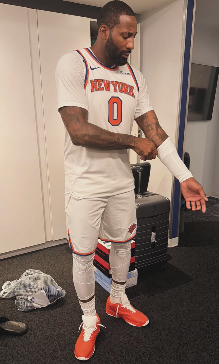 NBA_NewYork's tweet photo. Andre Drummond https://t.co/cp9FpSNFy6