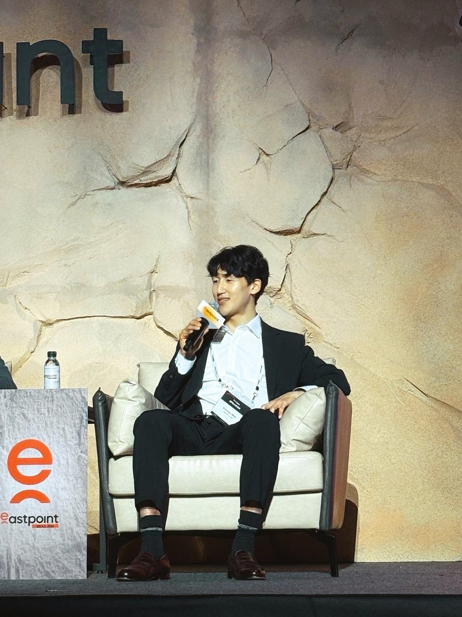 NewtonLabs's tweet photo. Our CTO @0xdenniswon on the @0xEastPoint main stage with @Cindyshi0907, @ethermage and Joe Hwang of @googlecloud, moderated by Jongsub Lee of SNU.

Dennis's take on agent payments: using stablecoins safely takes an approval layer that sets limits and conditions. https://t.co/W2sILXACi8