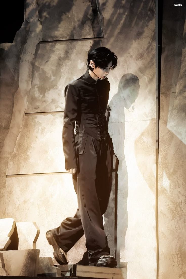 maityhoon's tweet photo. please be an outfit repeater just once https://t.co/P5TgTMcLVh