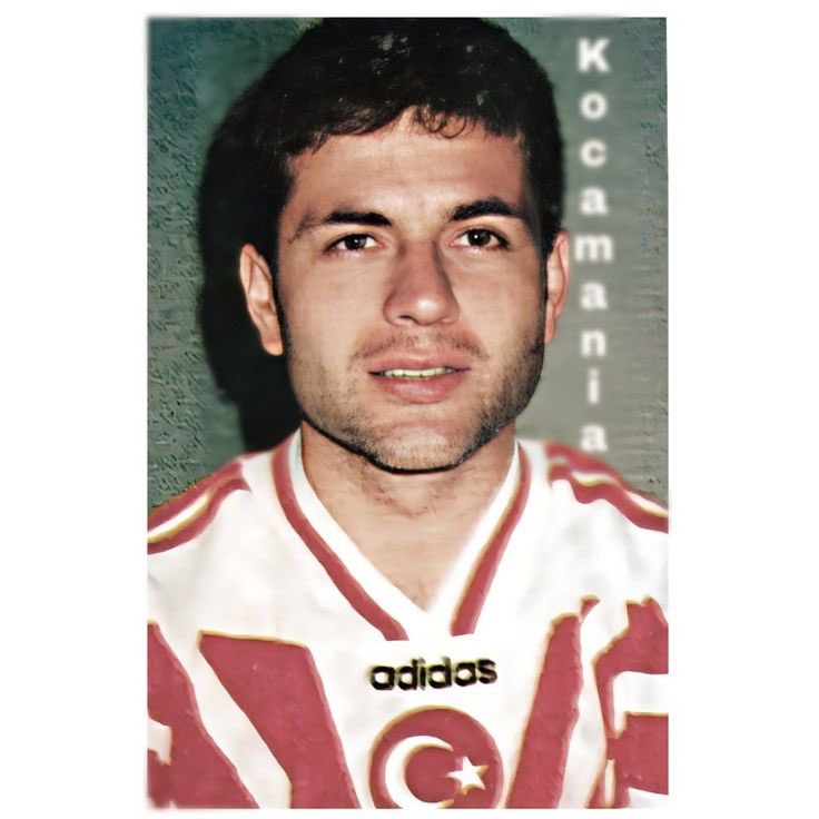 ahmetkonanc's tweet photo. Türk futbolunun efsanesi 
Aykut Kocaman’ı milli takımda görmek istiyorum.
Ne zaman sıra ona gelecek? Neden hep aynı isimler konuşuluyor?
Ayrıca Aykut Kocaman için teyakkuzda olan Fenerbahçeliler neden bu beklentilerini ortaya koymuyor ya da beklentiye bile girmiyor? https://t.co/ZceS1cDJwJ