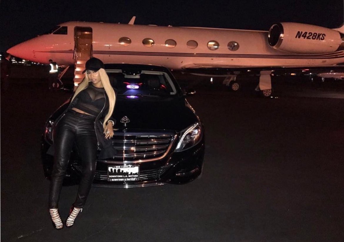 itsbrbz's tweet photo. The hardest picture Nicki has taken 🔥 https://t.co/9D7ZvwkgSo
