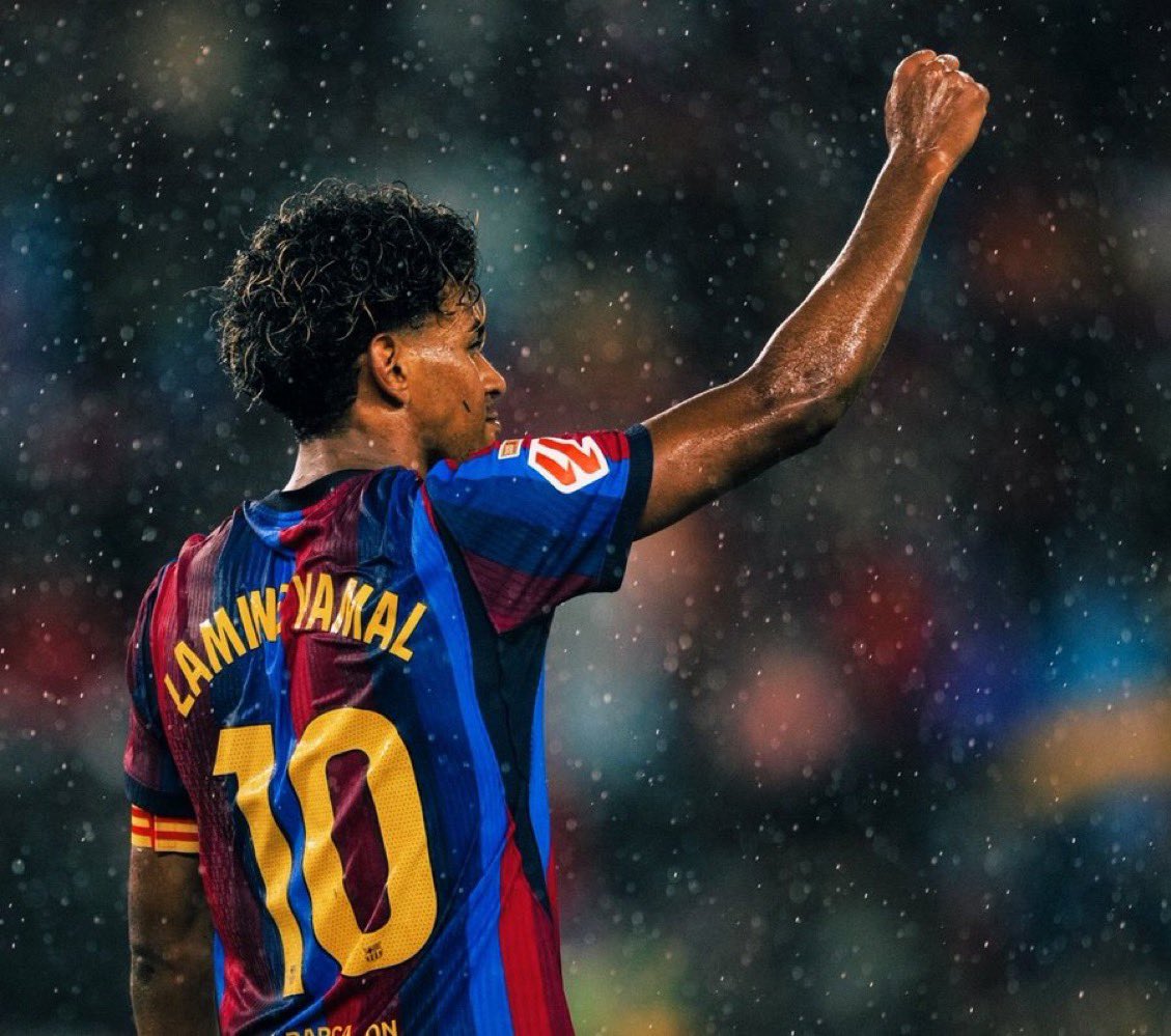 TFRHQ5's tweet photo. 🚨| NEW: As it stands, Lamine Yamal is set to win the 2026 Ballon d’Or, according to an anonymous source allegedly close to the Ballon d’Or organization. https://t.co/d6wXYXjRXF