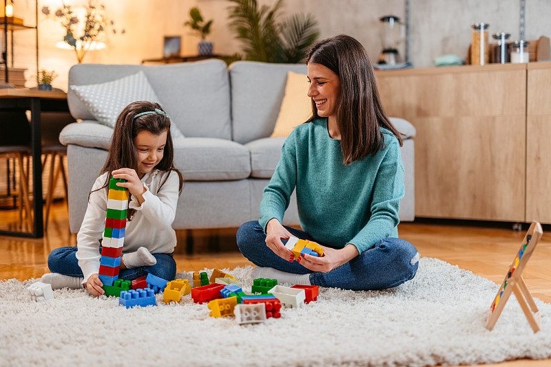 Marthg6e's tweet photo. Juega con tu hijo 20 minutos al día: construirás recuerdos increíbles y fortalecerás vuestro vínculo! https://t.co/2Cm3oump2k