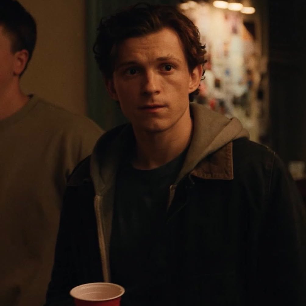 jayspectrumX's tweet photo. Rewatching Endgame really made me realize how Tony went back in time just to save a kid that nobody even remembers… https://t.co/Vcd8QKA1Gx