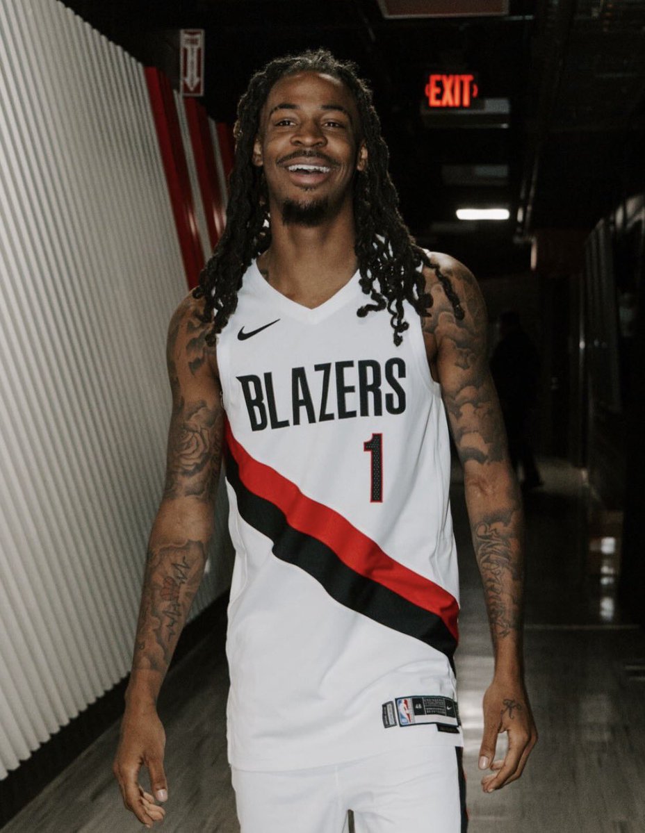 amufdjm's tweet photo. O homem está feliz! 

Que isso se traduza também dentro de quadra, estou ansioso por essa temporada.

VAMOS JAAAAAAAAAAAAAAAAAA https://t.co/8cCUY3ykFr