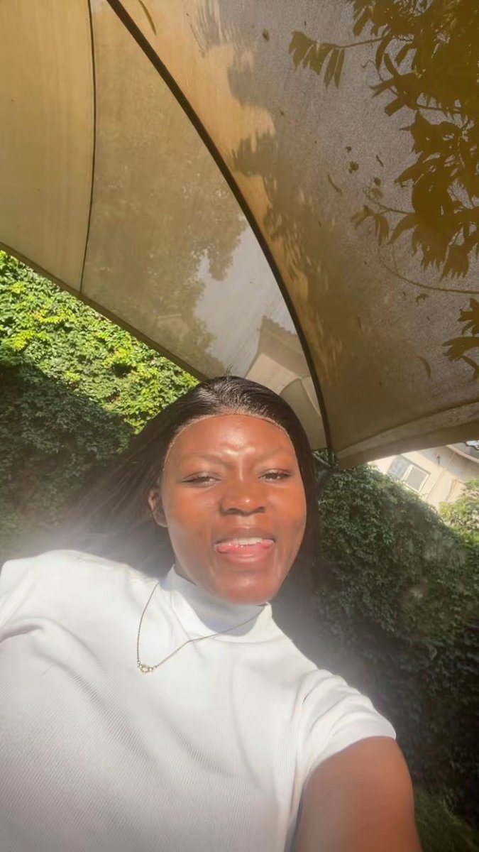 PrettyDarkest's tweet photo. Ngo’mbe 40 😘🤭it was a rough Monday we try again tomorrow 😮‍💨 https://t.co/pbWEiboeLN