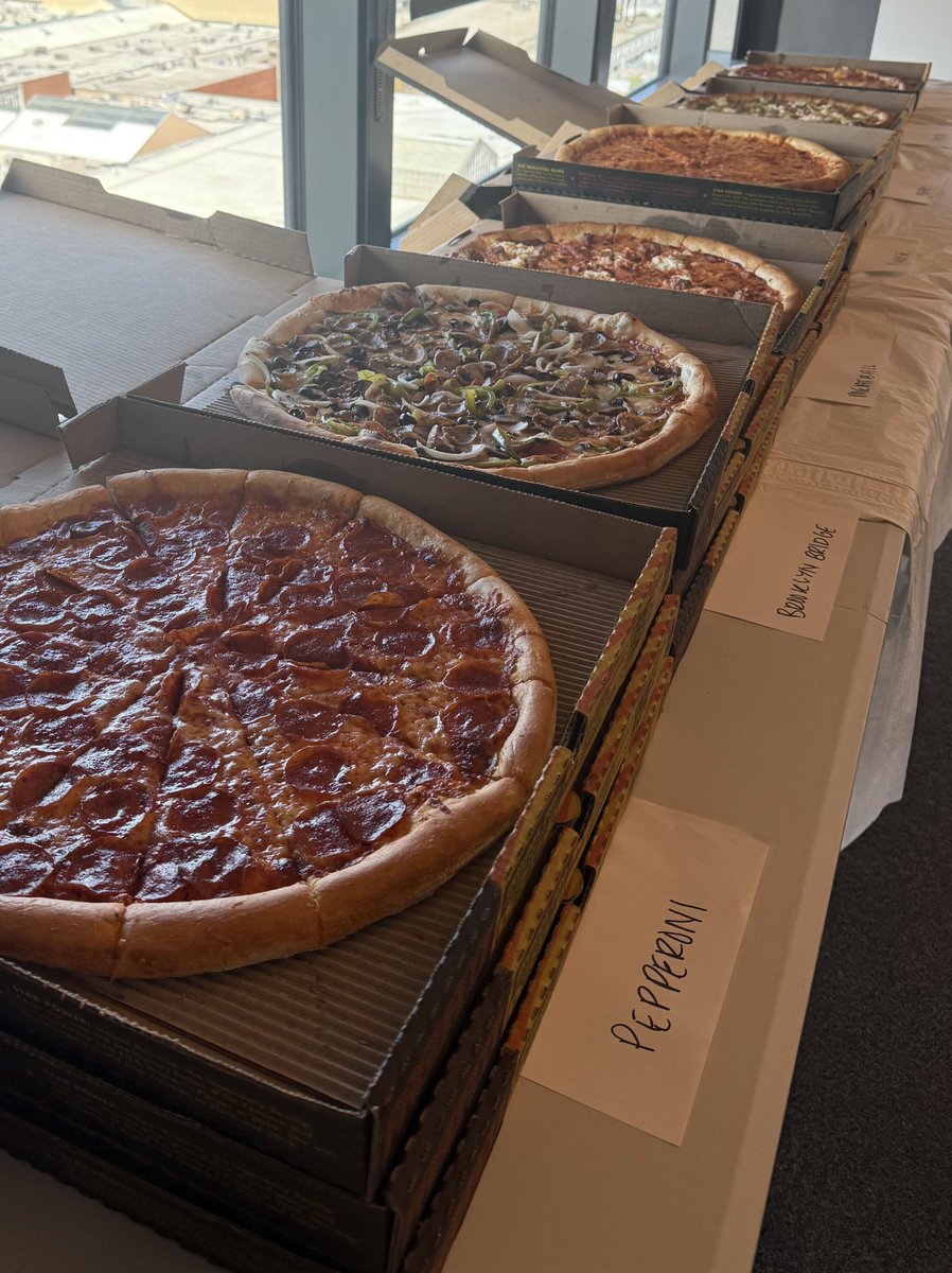 DeathyDL's tweet photo. I personally liked pepperoni the best https://t.co/K5l980kKGN