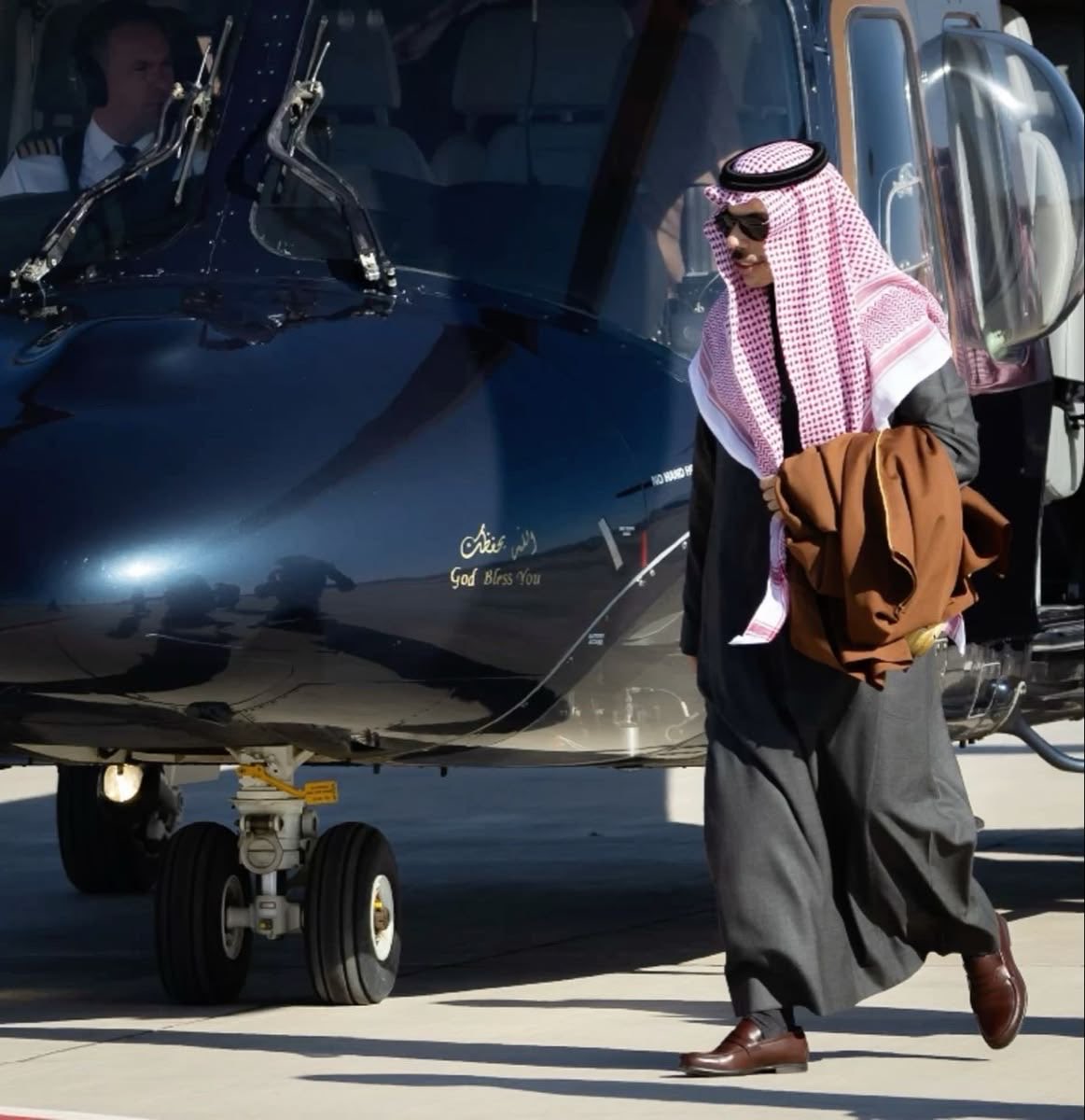 li_ii10's tweet photo. أسد الدبلوماسيه السعوديه سمو الأمير فيصل بن فرحان 🇸🇦🇸🇦 https://t.co/ElHGjPv7ux