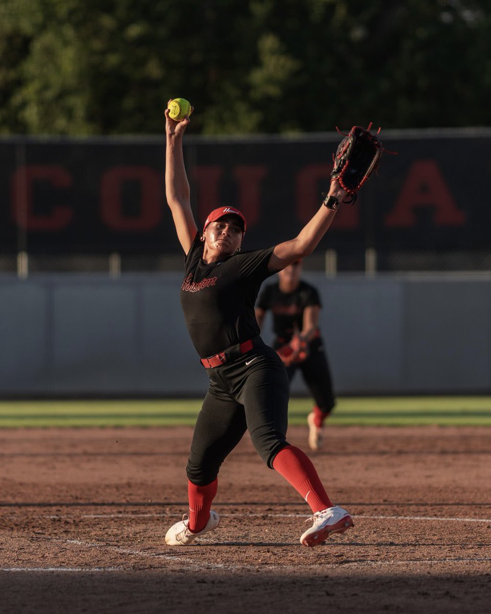 UHCougarSB's tweet photo. more of this 🔜

• thurs. vs Blinn at 5pm
• sun. vs Texas A&amp;M Corpus Christi at noon https://t.co/yYuro02skN