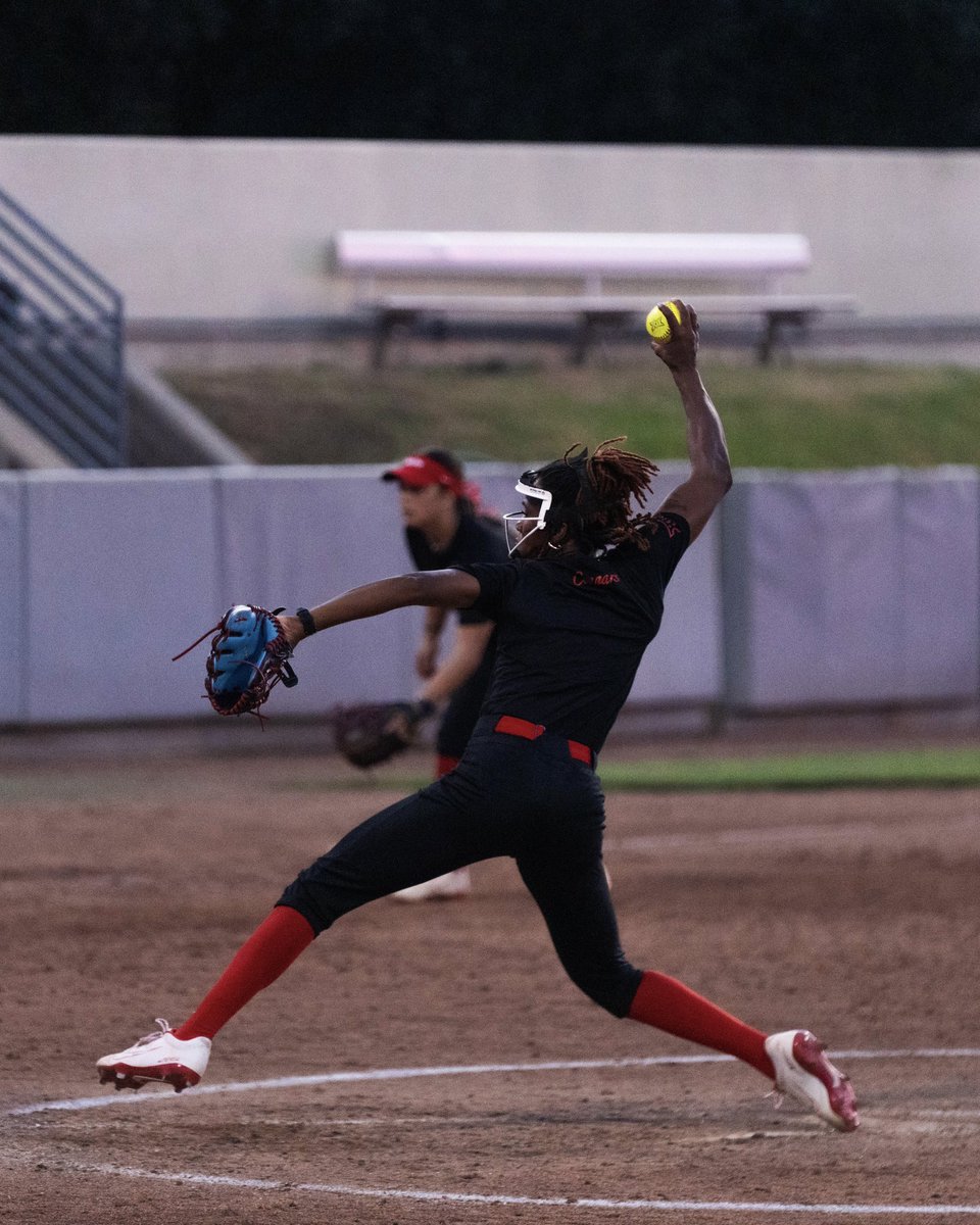 UHCougarSB's tweet photo. more of this 🔜

• thurs. vs Blinn at 5pm
• sun. vs Texas A&amp;M Corpus Christi at noon https://t.co/yYuro02skN