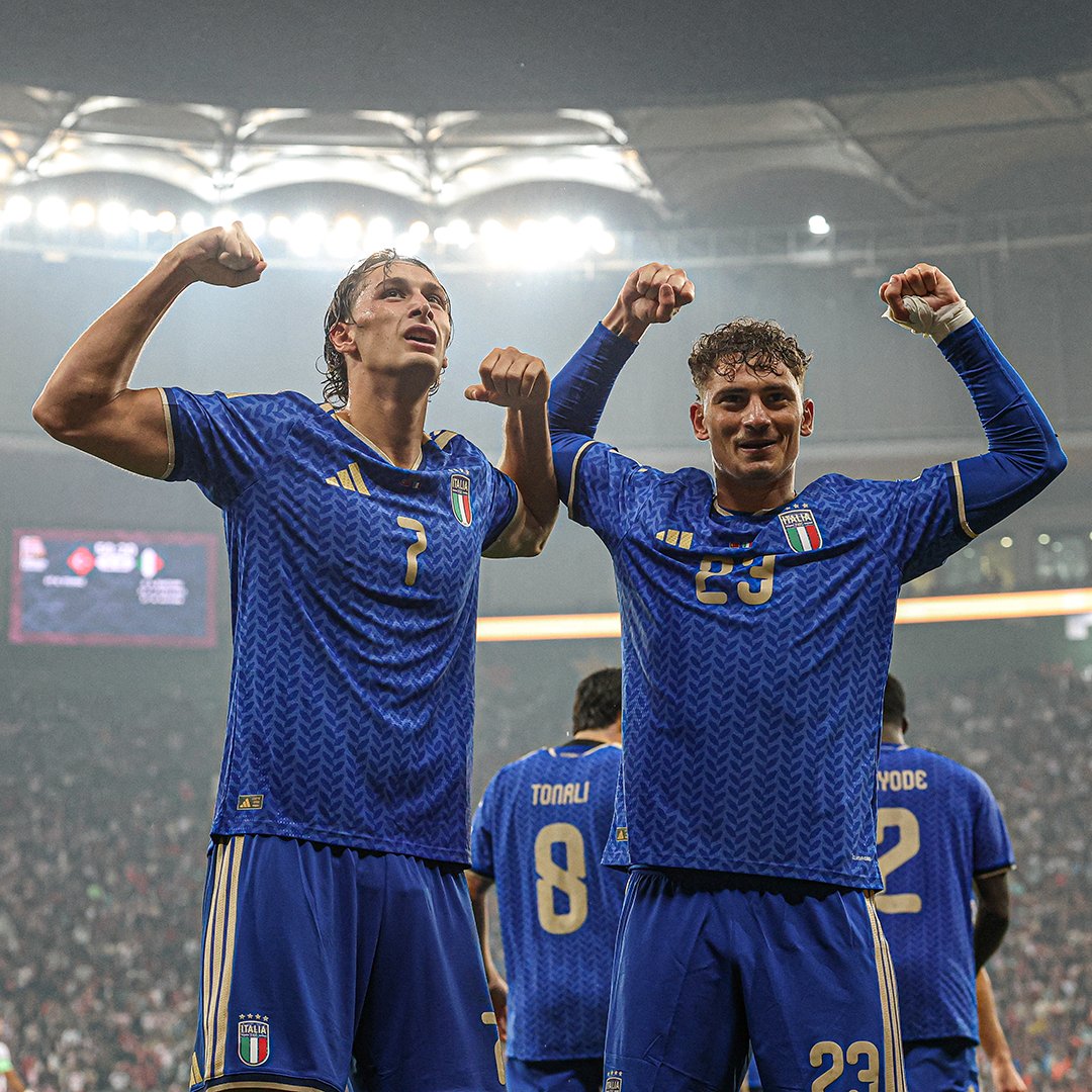 Azzurri_En's tweet photo. Bros 💪 https://t.co/ZohQ0zchtV