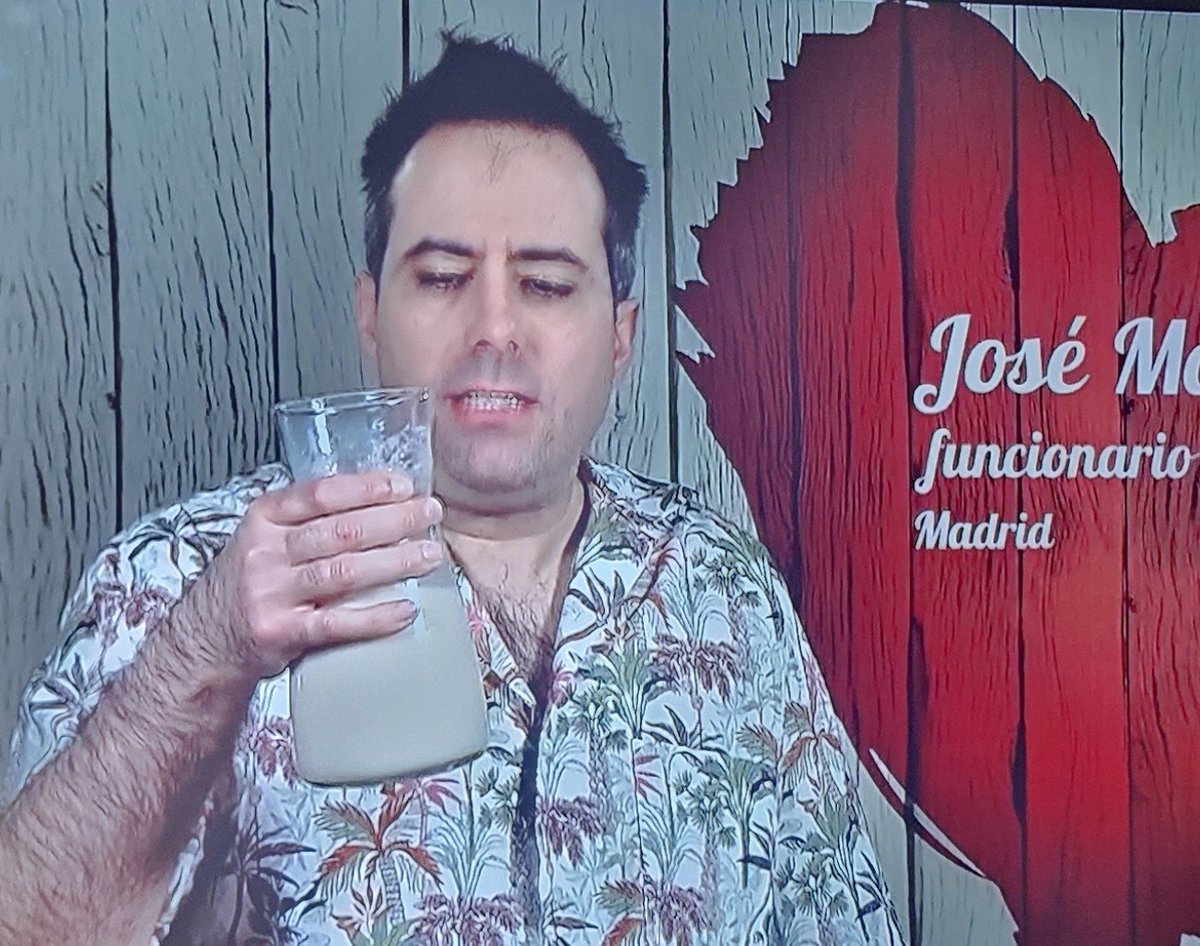 DR_JohnSmith_'s tweet photo. José Manuel está por cocinar.
#firstdates28 https://t.co/cPBki56TN6