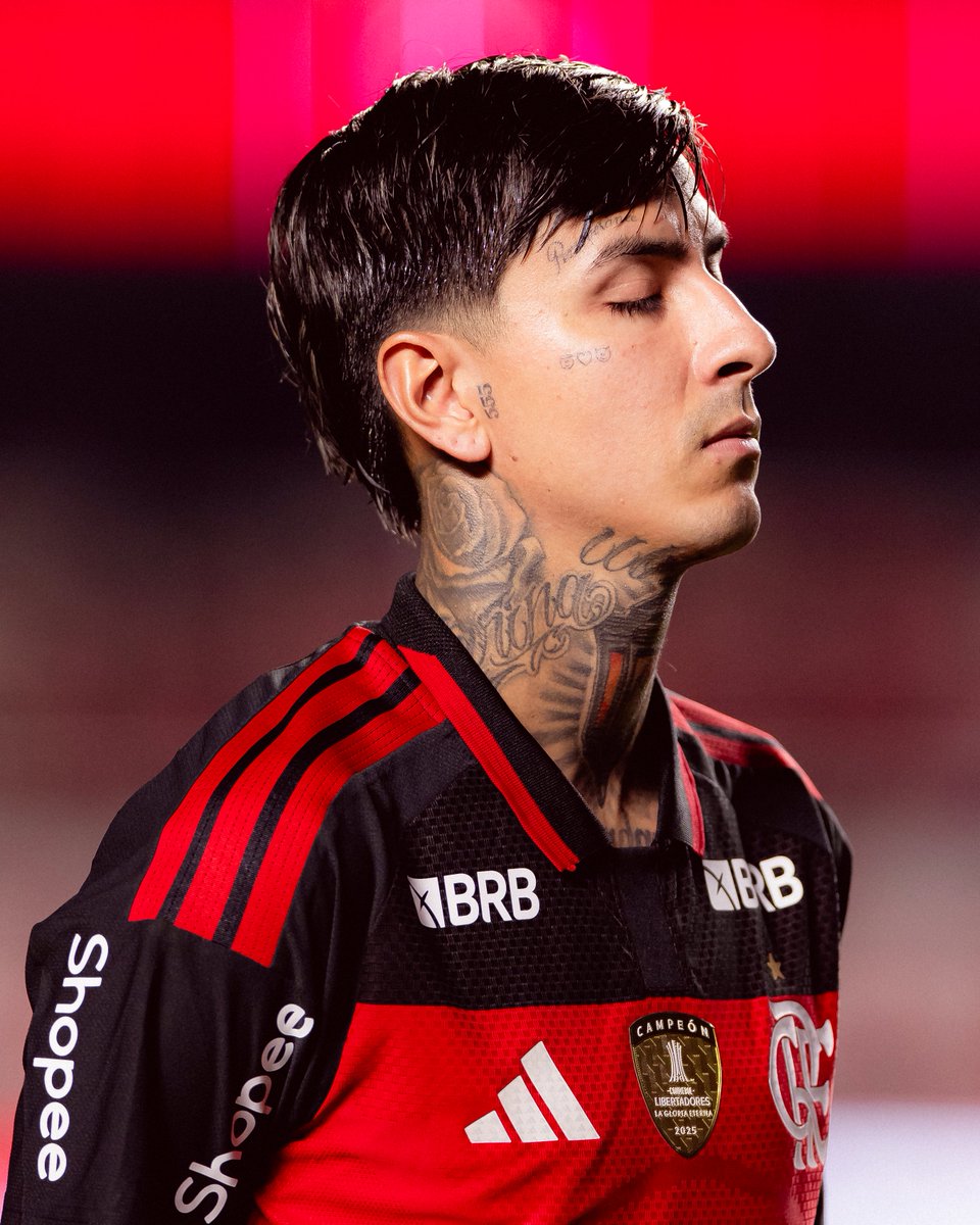venecasagrande's tweet photo. Será que agora os chilenos vão entender o motivo de Pulgar pedir para não ser convocado?

Sejamos francos? Para Pulgar é melhor ficar por aqui ou jogar em uma Data Fifa mequetrefe, que não serve de nada, e ainda correr risco de se machucar?

Infelizmente, aconteceu com Arrascaeta e poderia ter acontecido com qualquer um. De repente, na cabeça de Pulgar, ele pensa assim. Máximo respeito ao volante.

Foto: Flamengo