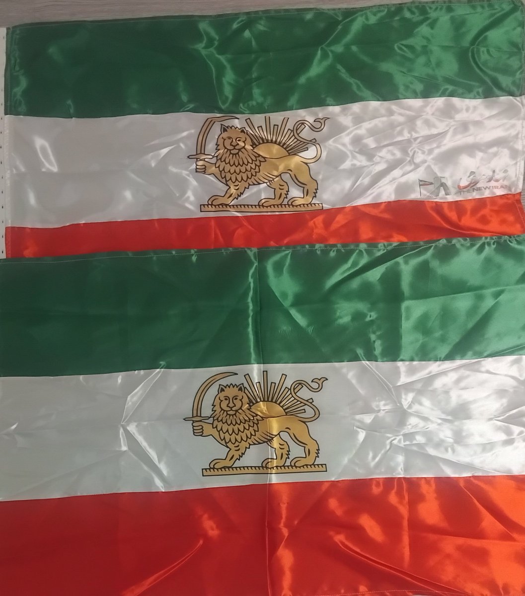 NeverForgetJan8's tweet photo. Long live Iran! Long live the shah

#KingRezaPahlavi‌ForIran https://t.co/YrOuNbSNj4