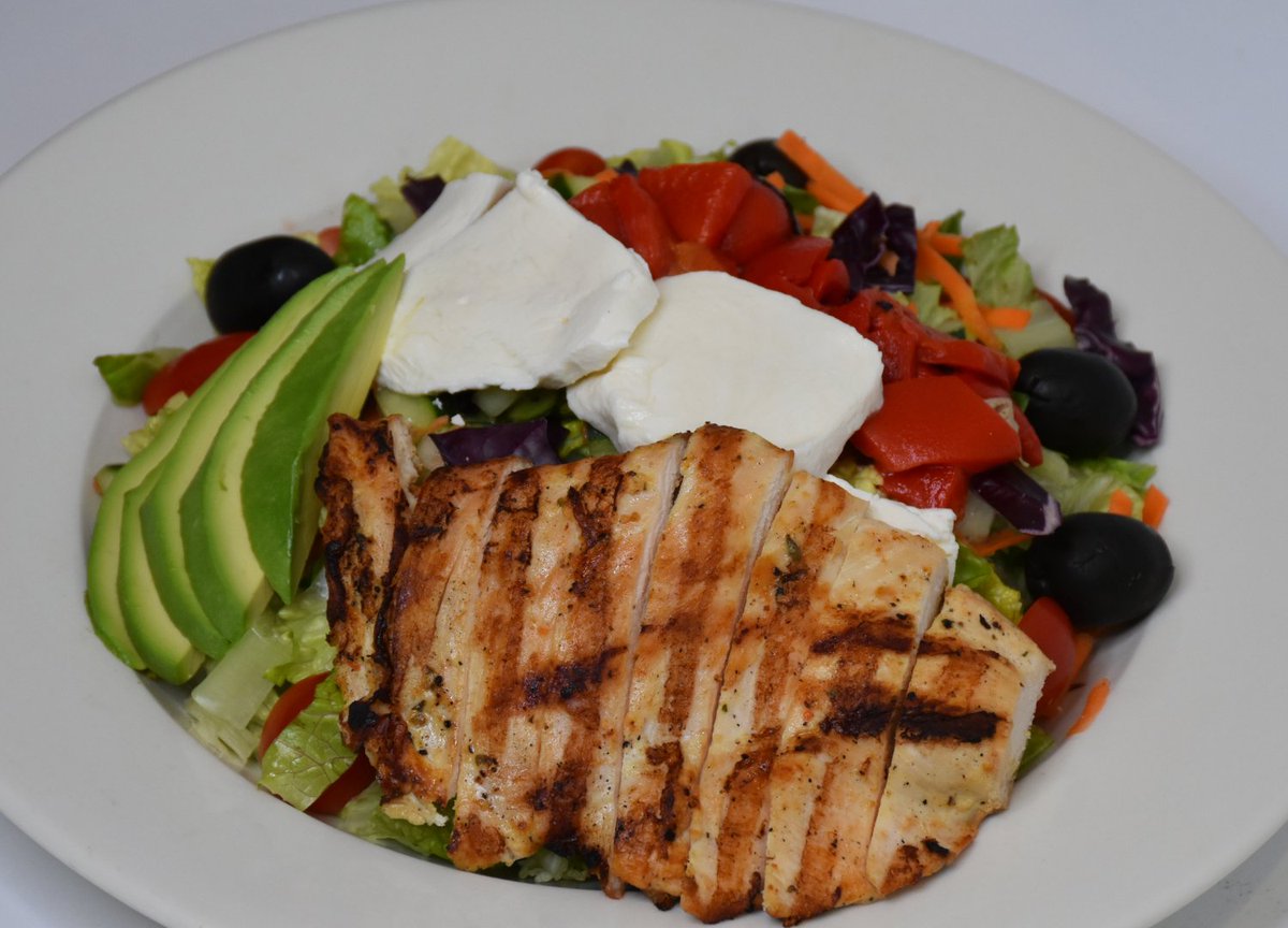 arcuripizzact's tweet photo. Fresh, crisp, and made to order! Our salads are packed with quality ingredients and plenty of flavor, making them the perfect choice when you’re craving something light, fresh, and crunchy. 

Visit https://t.co/81pK7UWD0a to order online or call 203-869-6999. https://t.co/2qoCdvyVyr
