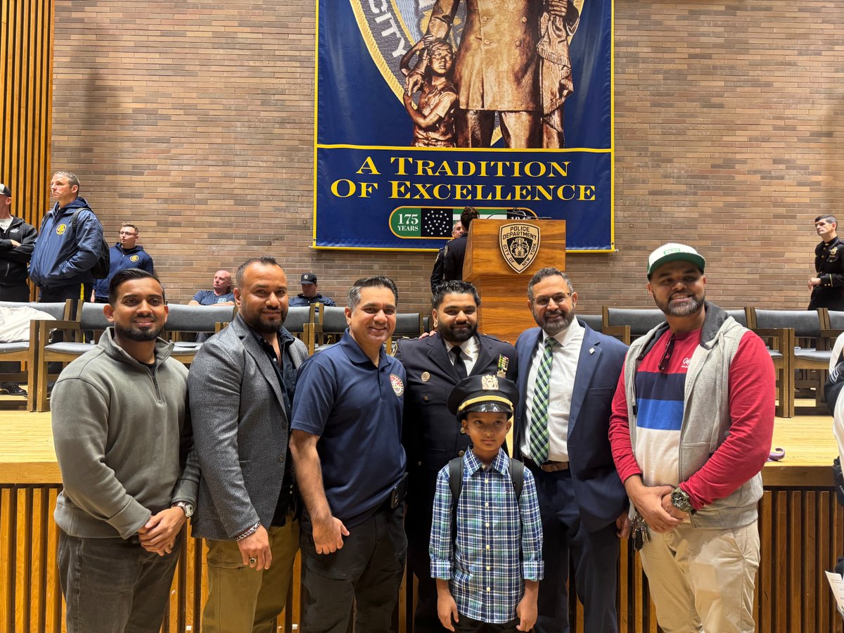 NYPD62Pct's tweet photo. Saluting the 62 Precinct's finest! 🫡

A huge congratulations to our Commanding Officer, Mohammed Islam, on his well-deserved promotion to Deputy Inspector! Thank you for your exceptional leadership, vision, and continued dedication to keeping our community safe. 👮‍♂️✨ https://t.co/cbuiVYJo3s