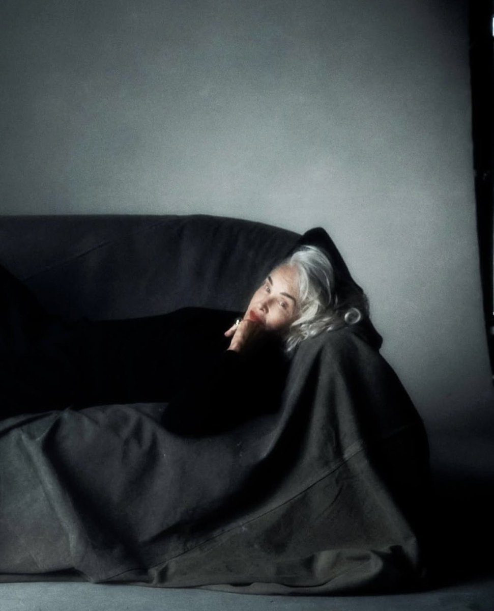 fruity_coven's tweet photo. JESSICA LANGE. https://t.co/DZBd24yYh2