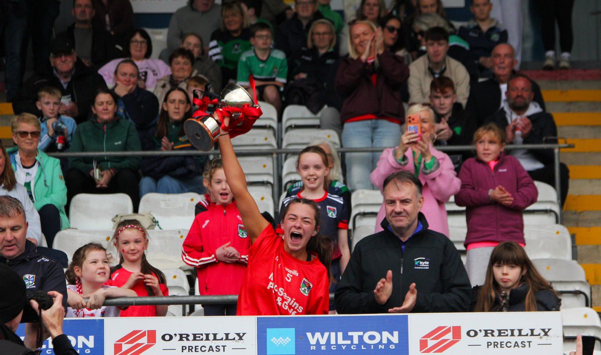 CavanLGFA's tweet photo. 🏆 𝗖𝗢𝗨𝗡𝗧𝗬 𝗖𝗛𝗔𝗠𝗣𝗜𝗢𝗡𝗦 🏆

We welcomed over 4,000 people into Kingspan Breffni on Saturday for Ladies Finals Day. 

A massive congratulations to our three County Champions. 

What a day for ladies football in Cavan. https://t.co/XLUdtpc4hw