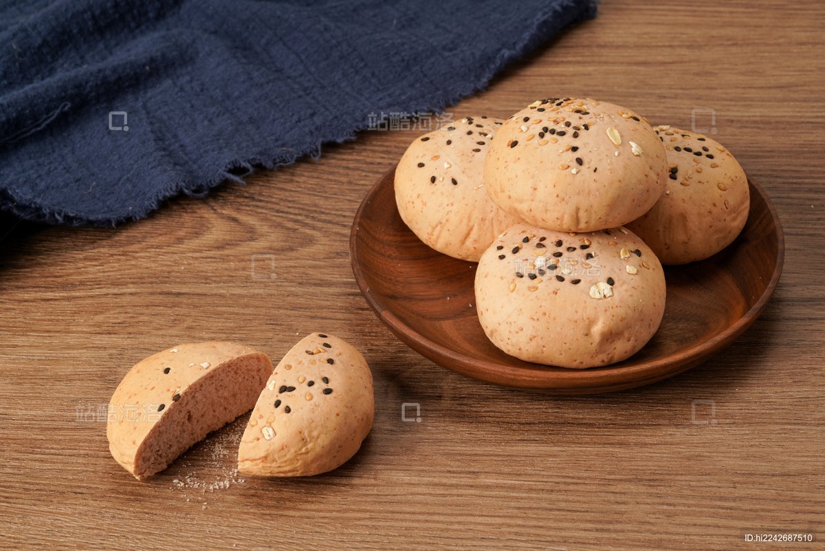 AdalbertoExags's tweet photo. Mi pan integral casero salió esponjoso y con olor delicioso, hecho solo con harina, agua y un poco de sal sin aditivos! https://t.co/RVOy2IFm5L