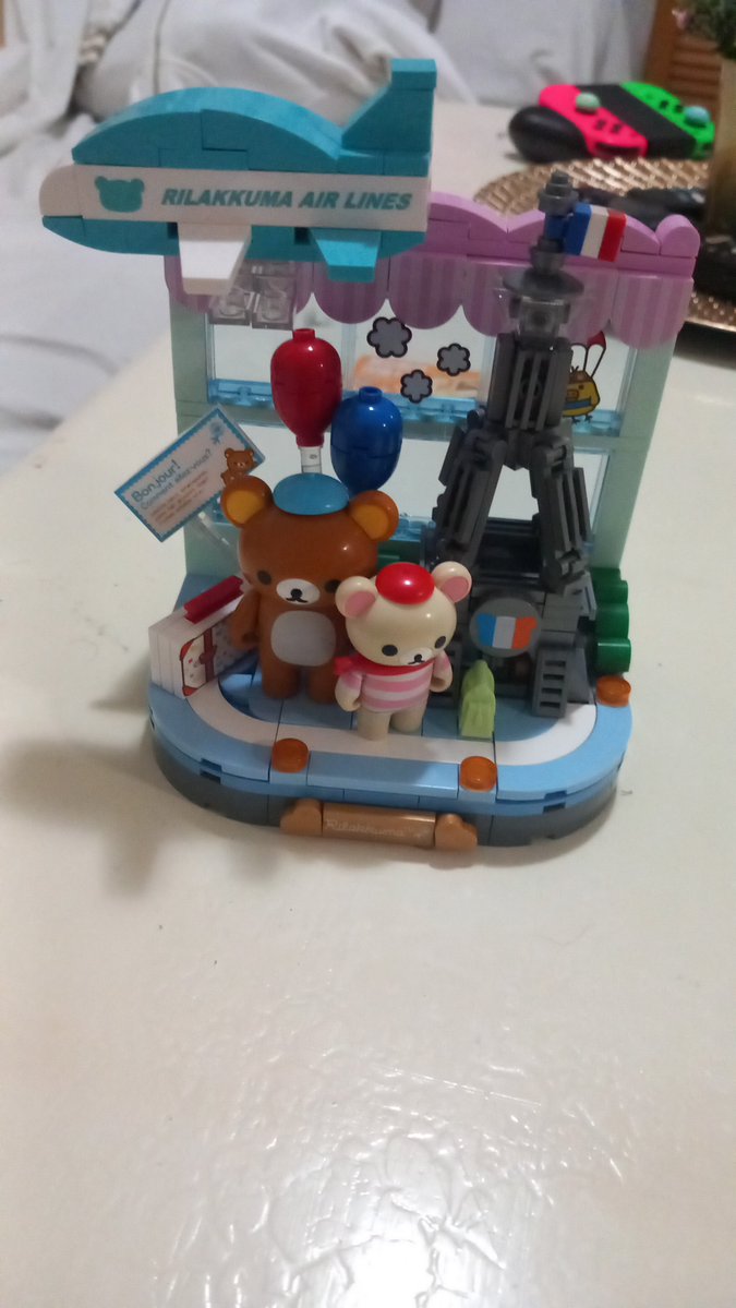 _tsukadakun's tweet photo. I FINISHED MY LEGOSSSS my fingers hurt https://t.co/s71PThg2ew