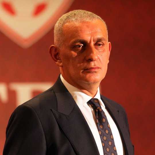 BersanTaskaya's tweet photo. 🚨 Türkiye'de Spor:

 💠 Basketbol Federasyonu Başkanı: Hidayet Türkoğlu (Eski basketbolcu)
💠 Türkiye Voleybol Federasyonu (TVF) Başkanı: Mehmet Akif Üstündağ (Eski voleybolcu)
💠Türkiye Güreş Federasyonu Başkanı: Taha Akgül (Eski güreşçi)
 💠 Türkiye Futbol Federasyonu Başkanı: İbrahim Hacıosmanoğlu (Müteahhit) 

Fıkra bu kadar!