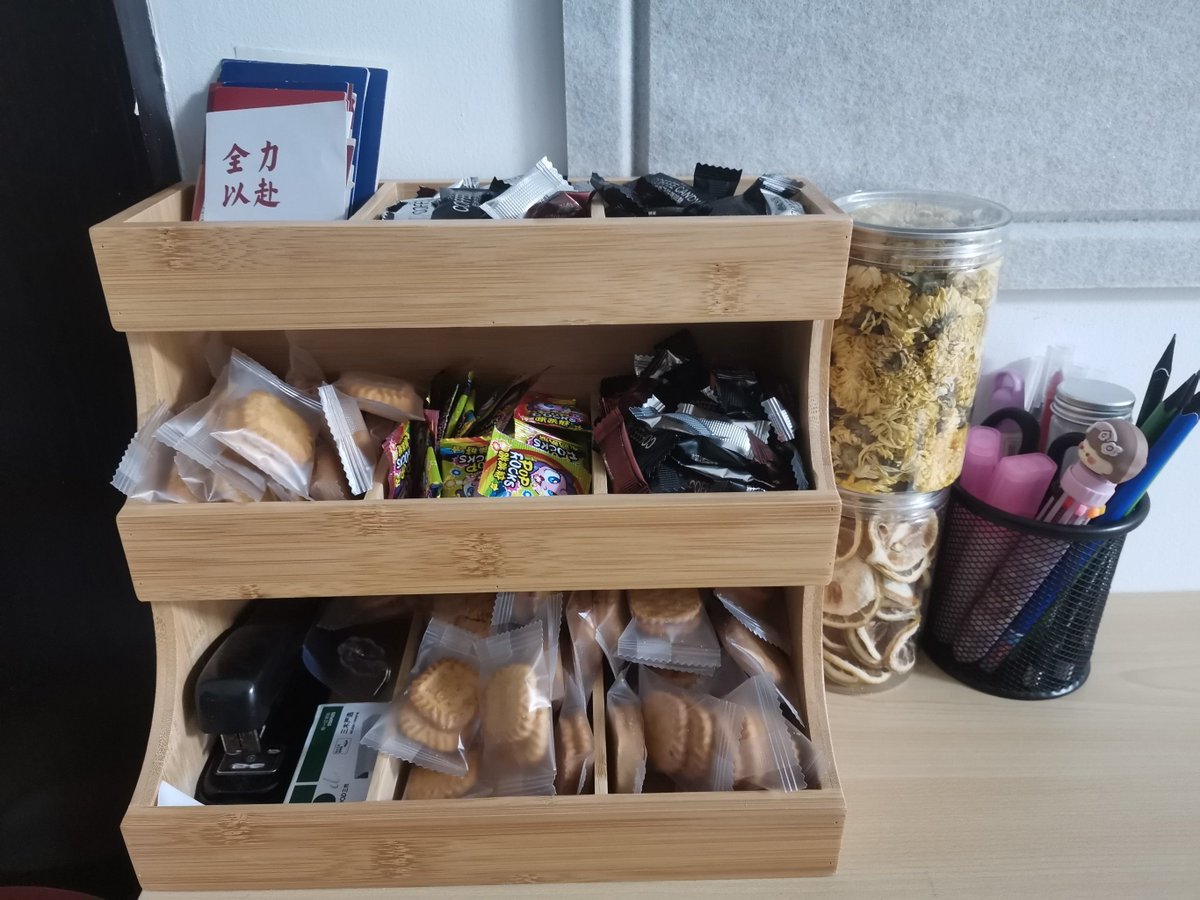 dorot40877's tweet photo. Today’s small win: The lucky office snack bar finally got its new zinc-based shelf, no more messy items cluttering the corner. https://t.co/zFvoed9n2m
