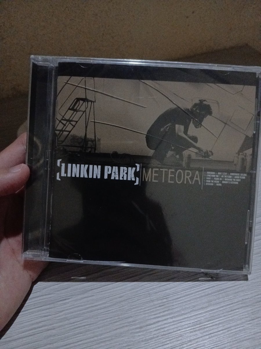 D3_NND's tweet photo. TENHO UM METEORA FÍSICO DEPOIS DE MESES! 🤧🖤 https://t.co/yI27uoQETK