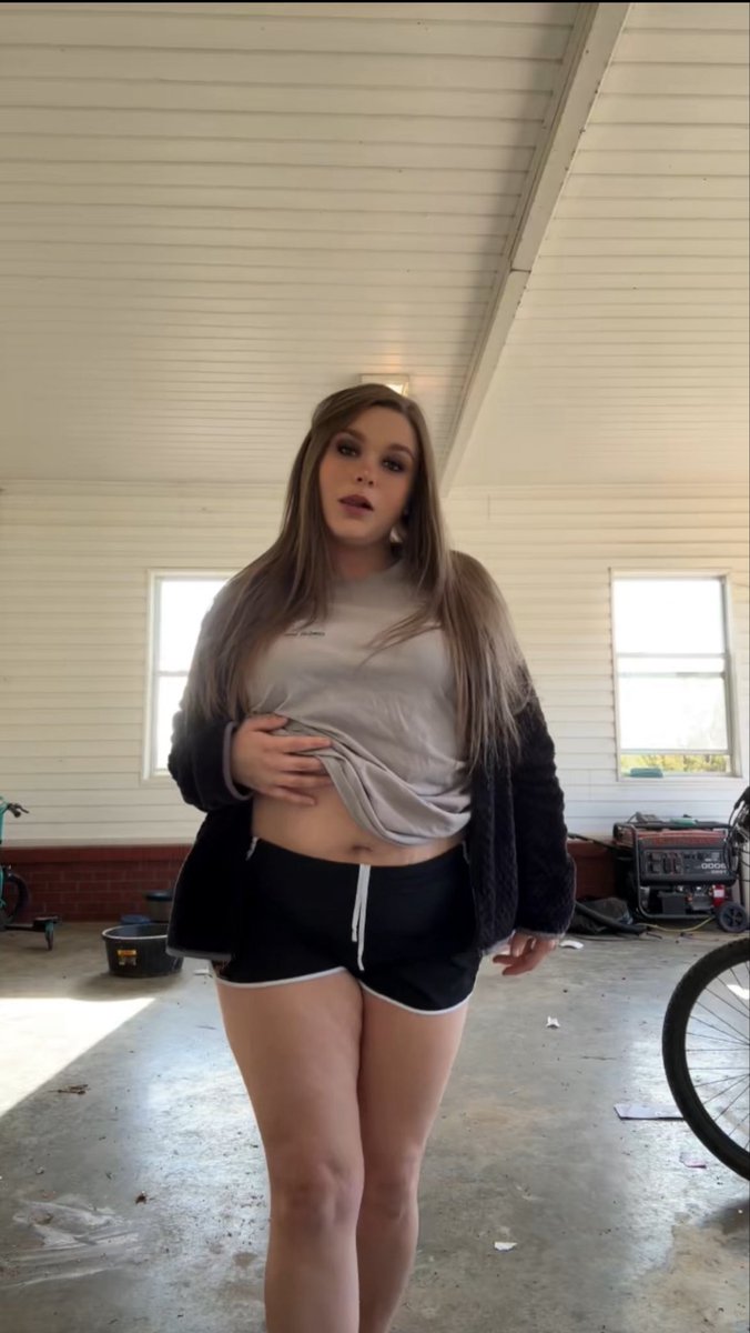 shiftergripper's tweet photo. Do you think im f**ckable?💞 https://t.co/eXCFJMqzwE