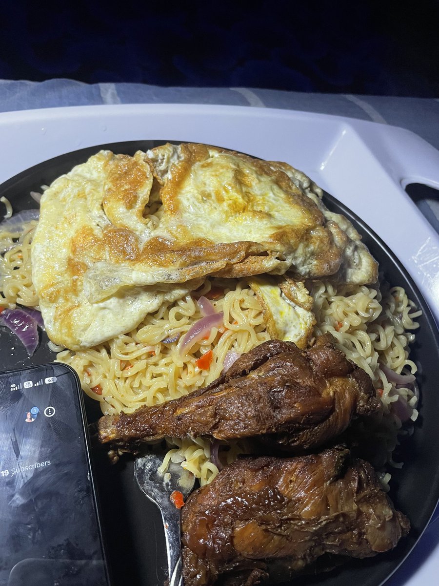 waggydey4you's tweet photo. I overheard people someone saying that Food contents fell off…

Guess what.. I’m backkkkkkk 🔥😂👌 https://t.co/SAb4F4ZW3U