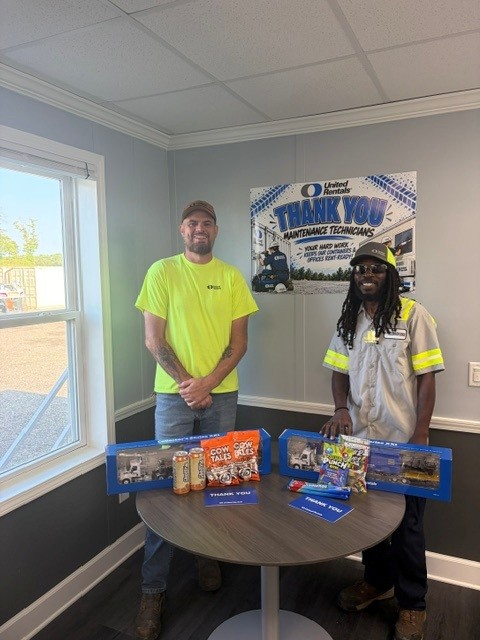 URLife's tweet photo. Last week, branches across the company celebrated #TechnicianAppreciationWeek! 🔧
Thank you to our technicians for the expertise, dedication, and hard work that keep our customers productive and our business moving forward.
#URLife #UnitedRentals https://t.co/wxY5yvJWAX