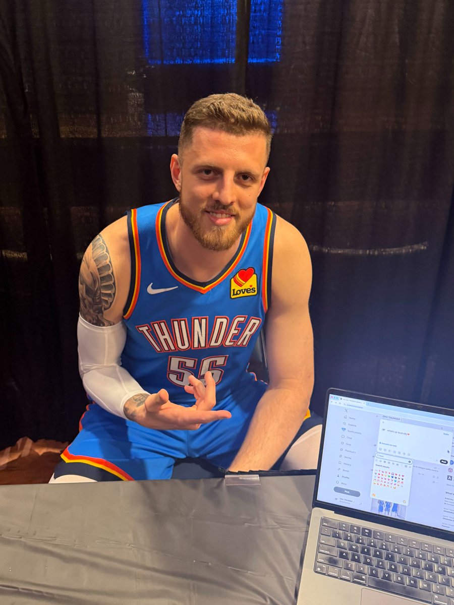 okcthunder's tweet photo. What's up, IHart 💙 https://t.co/tyQYHc7ElM