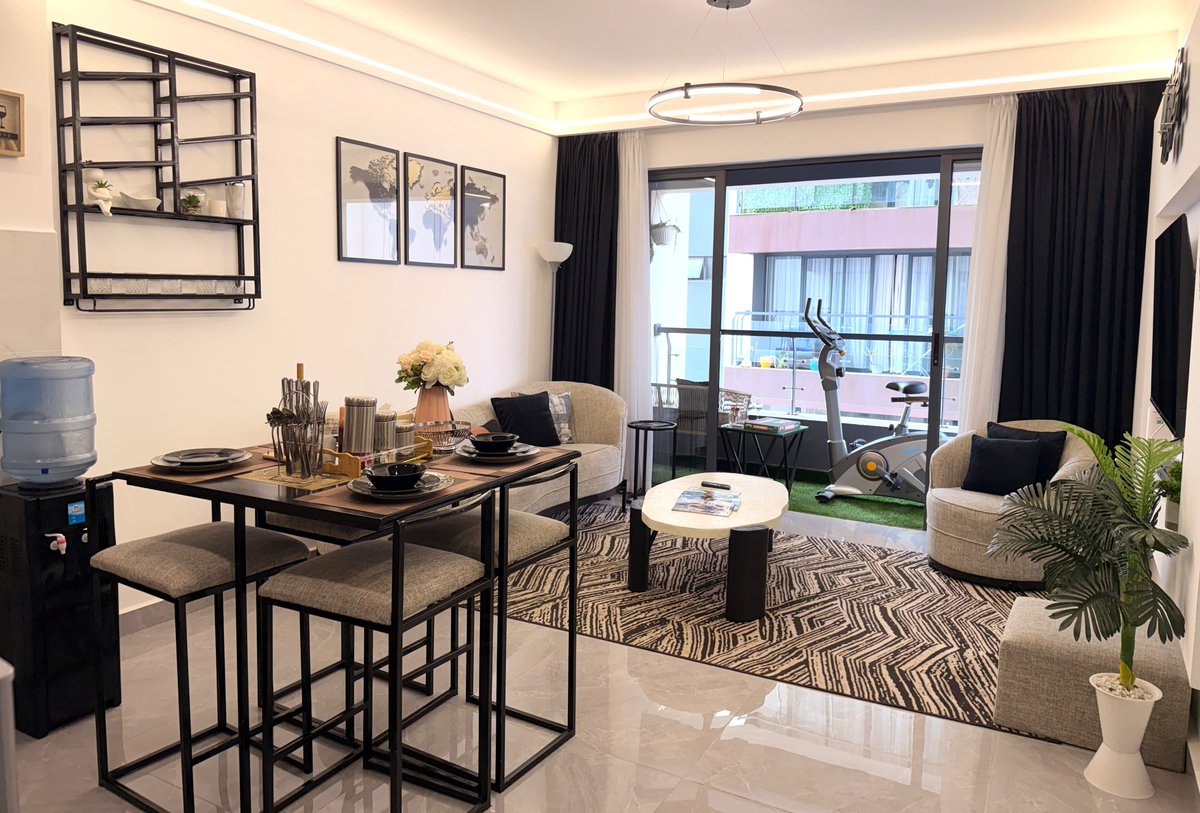 SaulKhanda's tweet photo. Street archive 👋

Kes 2500 per night studio,kes 3000 per night one bedroom.
Location,south b, Nyali, Thika Road, Bamburi n across the country.
DM is always open https://t.co/K0bXdilCb5